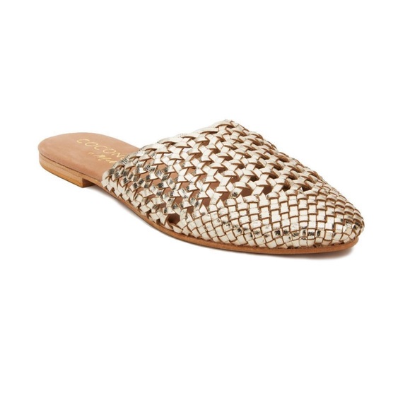 Matisse Gold Sandals - Picture 1 of 3